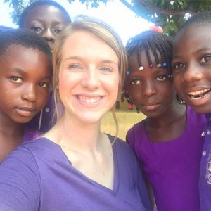 Meet your Posher, Danielle