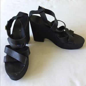 GUCCI Black Platform Strappy Wedge Sandals - 6.5