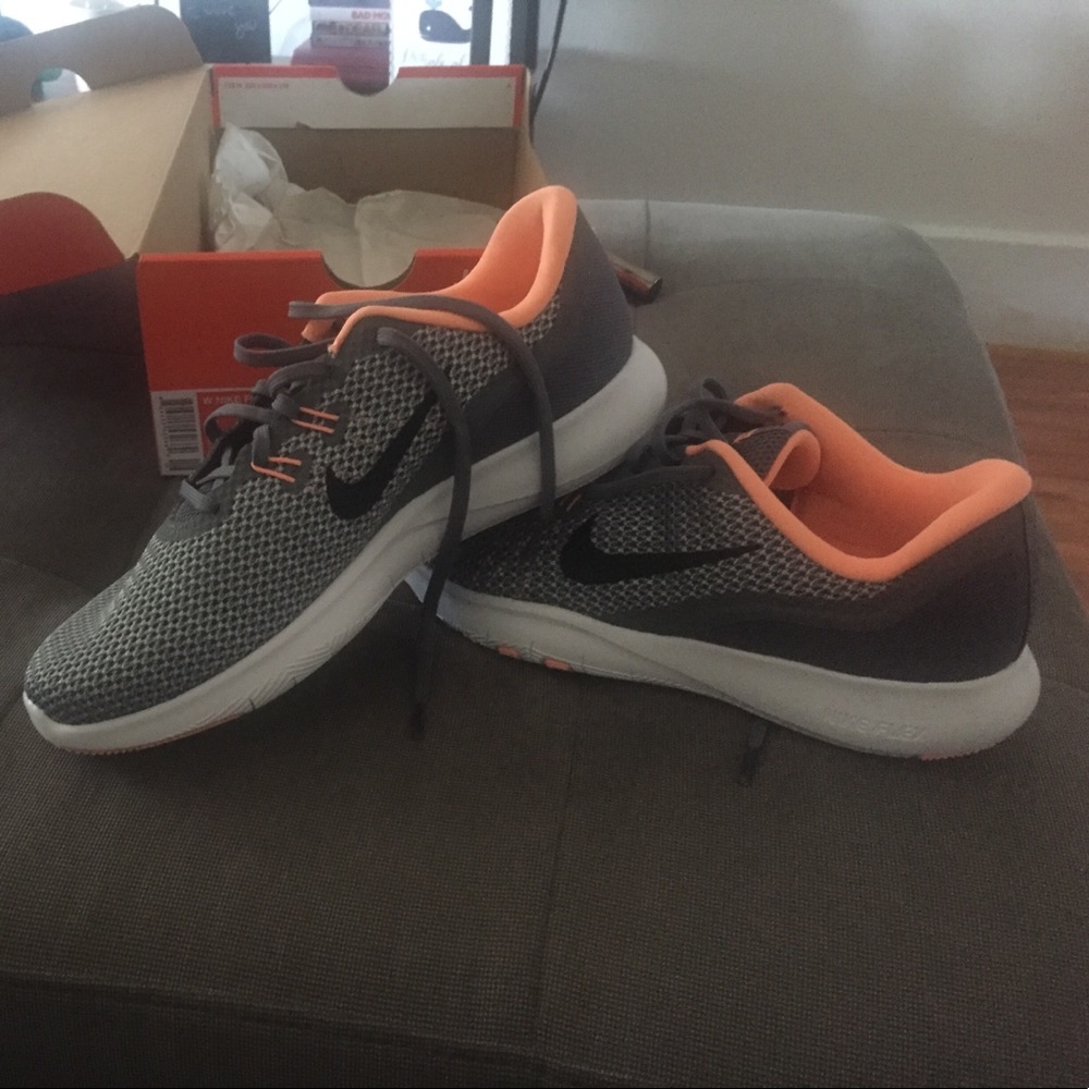 Brand new Nike Flex women's shoes