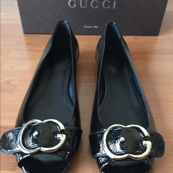 New Gucci Patent Leather Peep Toe GG flats - Picture 3 of 8