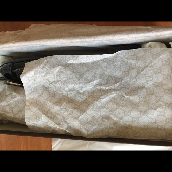 New Gucci Patent Leather Peep Toe GG flats - Picture 6 of 8