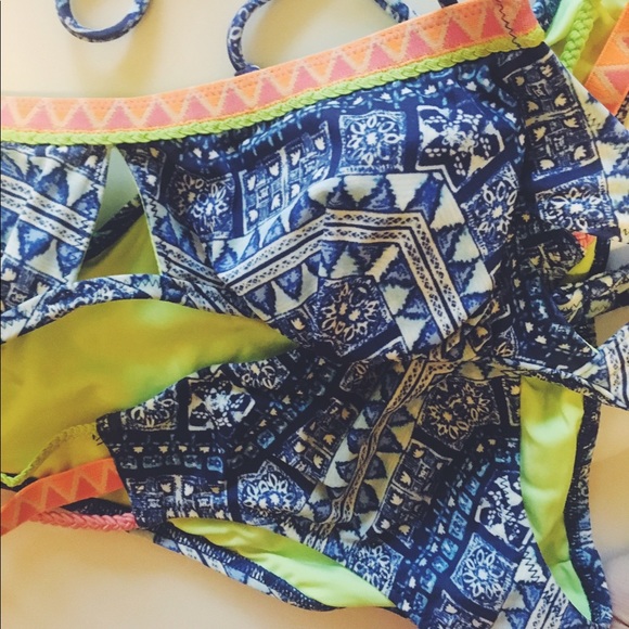 Victoria's Secret Bikini- like new - Picture 2 of 6