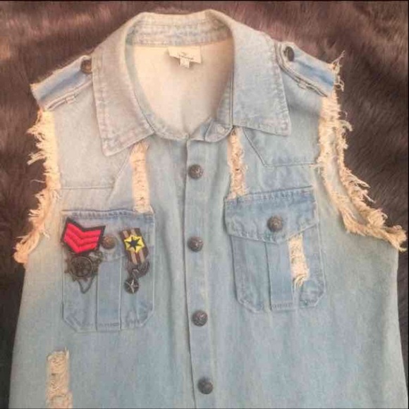 Women's size Large jean vest - Picture 2 of 4
