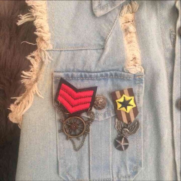 Women's size Large jean vest - Picture 3 of 4