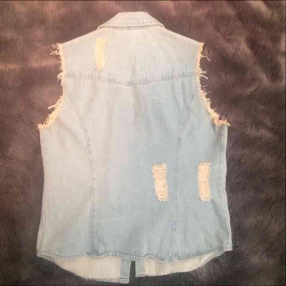 Women's size Large jean vest - Picture 4 of 4