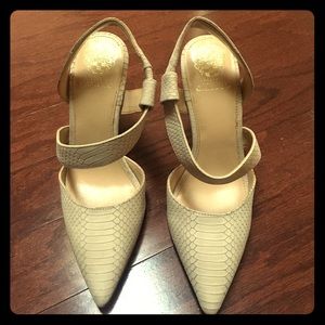 Vince Camuto Pumps