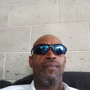 Meet your Posher, Amos