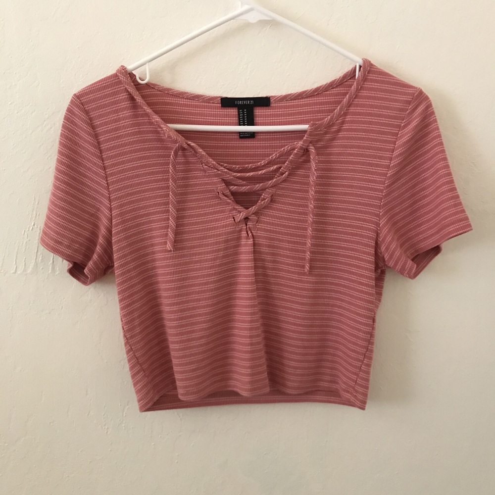 lace up crop top!