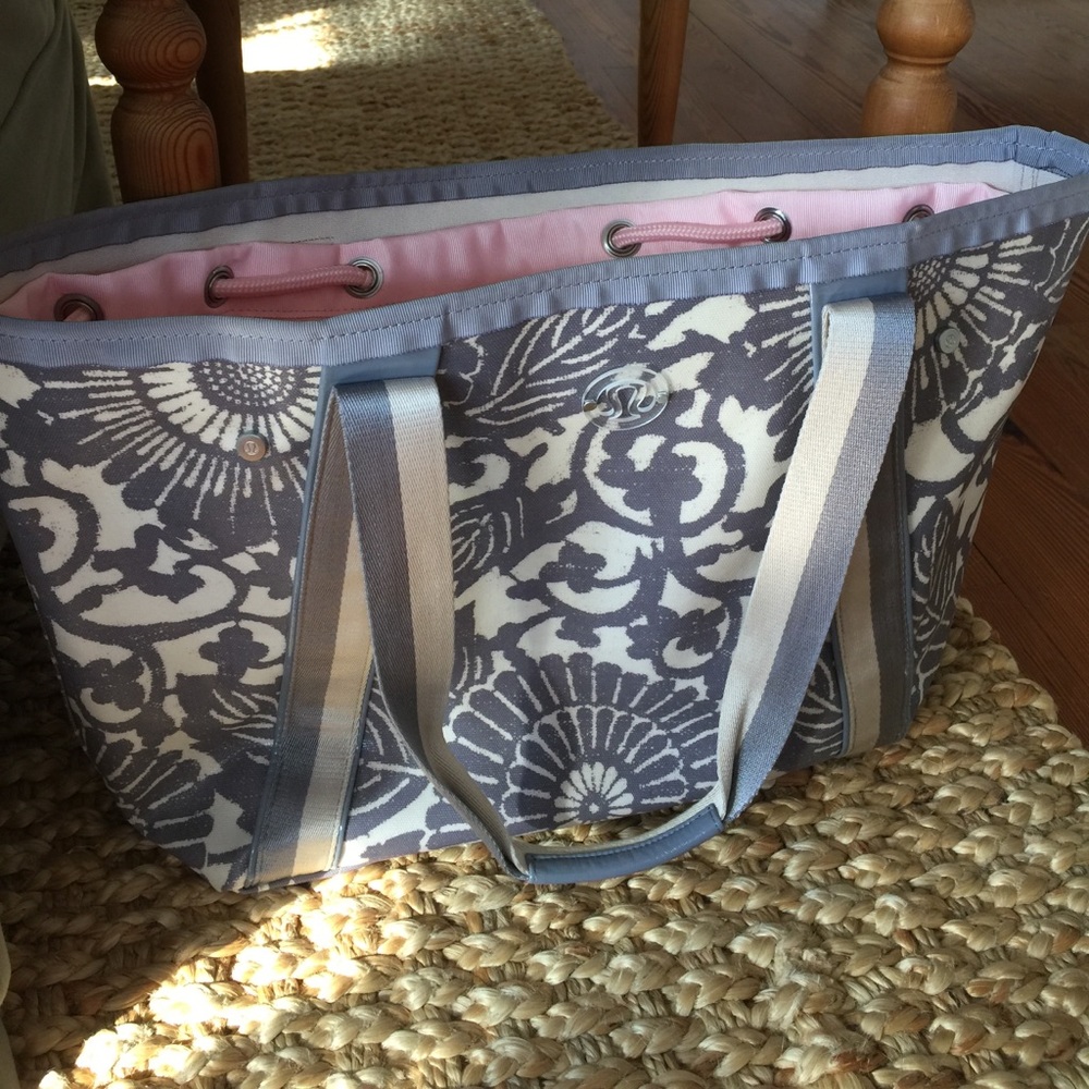 Lululemon Surf N Turf Tote Bag Beachy Floral