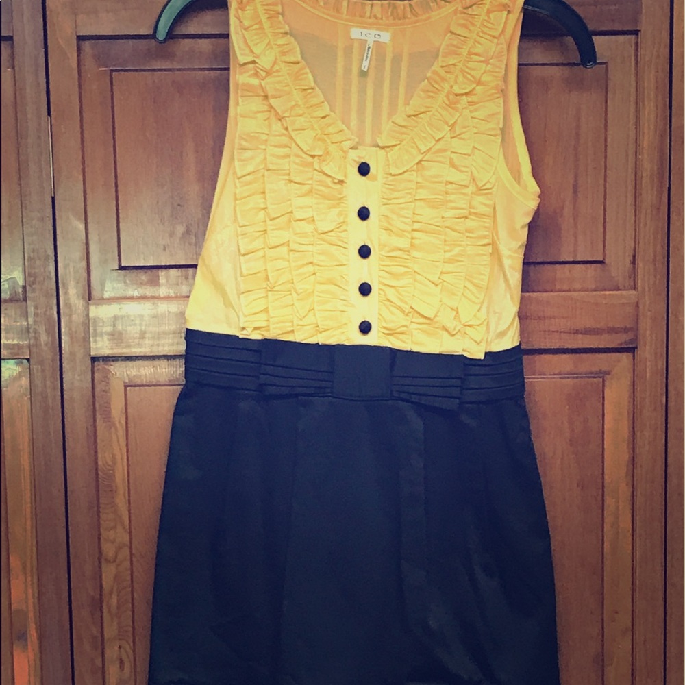 Women's/ Juniors dress