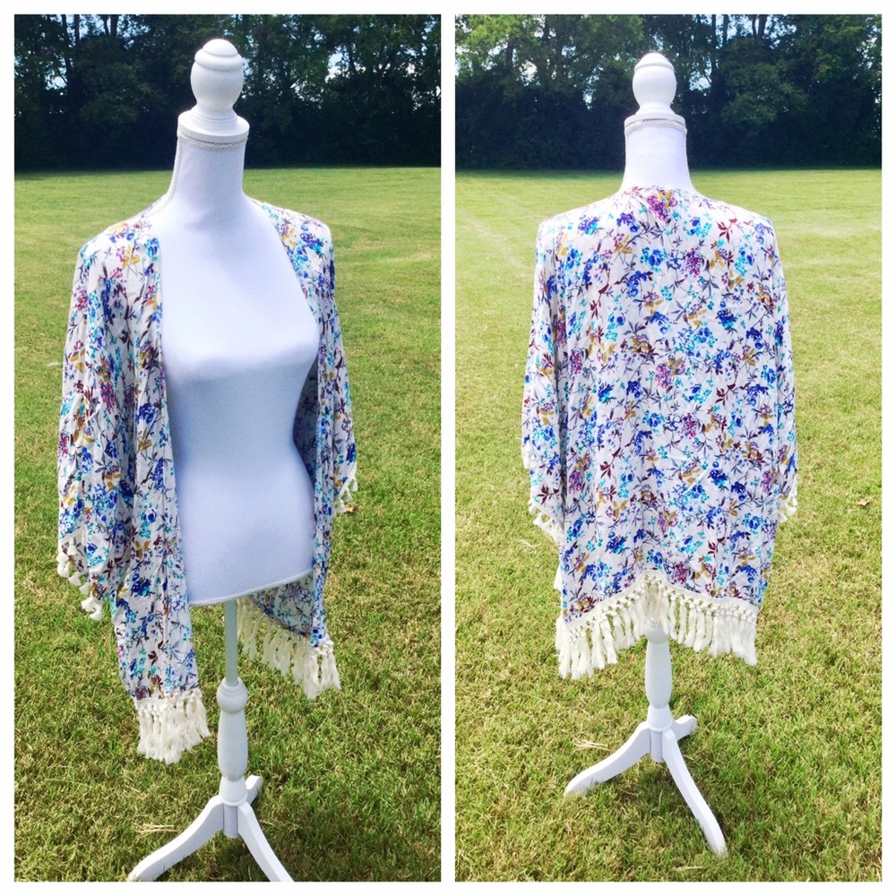 ❌❌SOLD: Floral Fringe Kimono