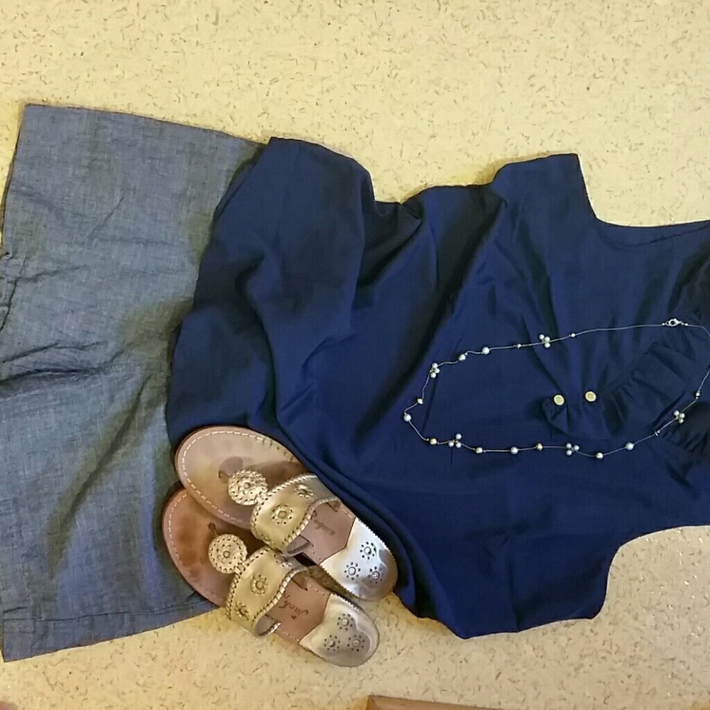 EUC merona chambray shorts