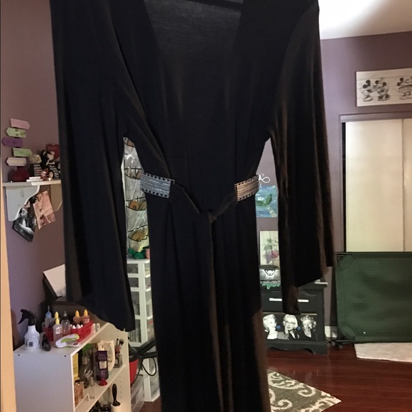 GORGEOUS DRESS!! - Picture 3 of 6