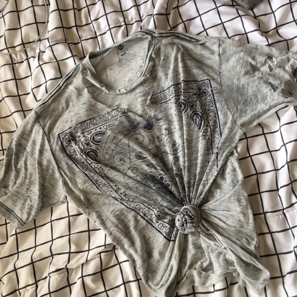 Cropped distressed knot top