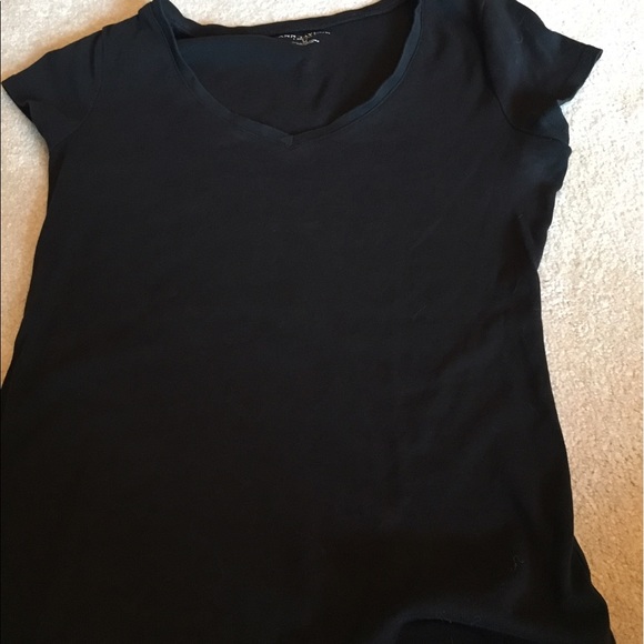 V neck Ann Taylor black t shirt - Picture 1 of 1