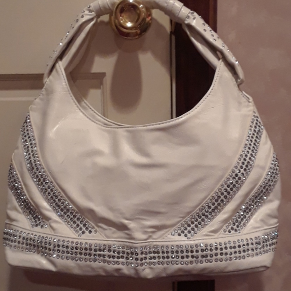 GORGEOUS WHITE & RHINESTONE  w adjustable strap