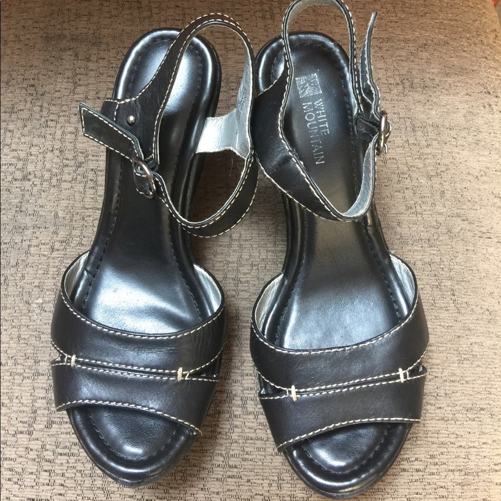 Comfy Black wedges