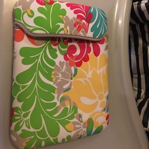 Thirty one tablet pouch