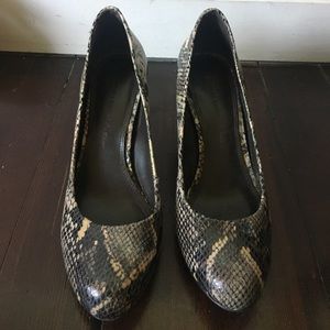 banana republic snakeskin heels