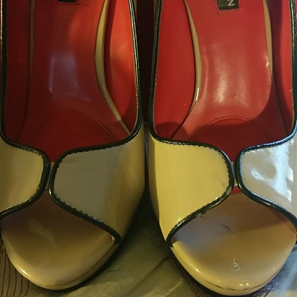 Shoes - Picture 3 of 4