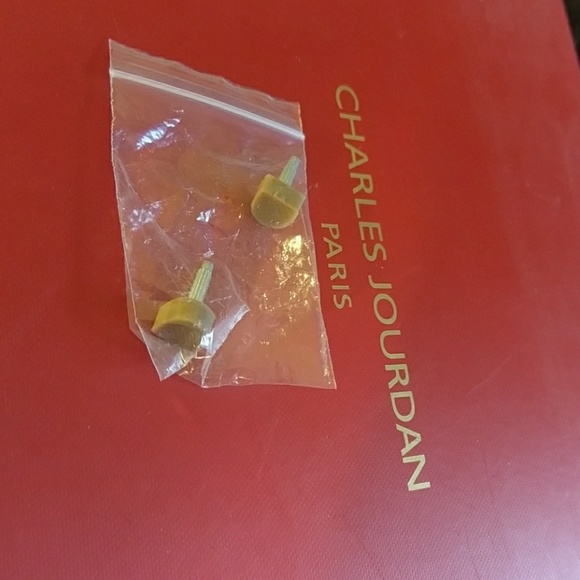 Shoes - Picture 4 of 4