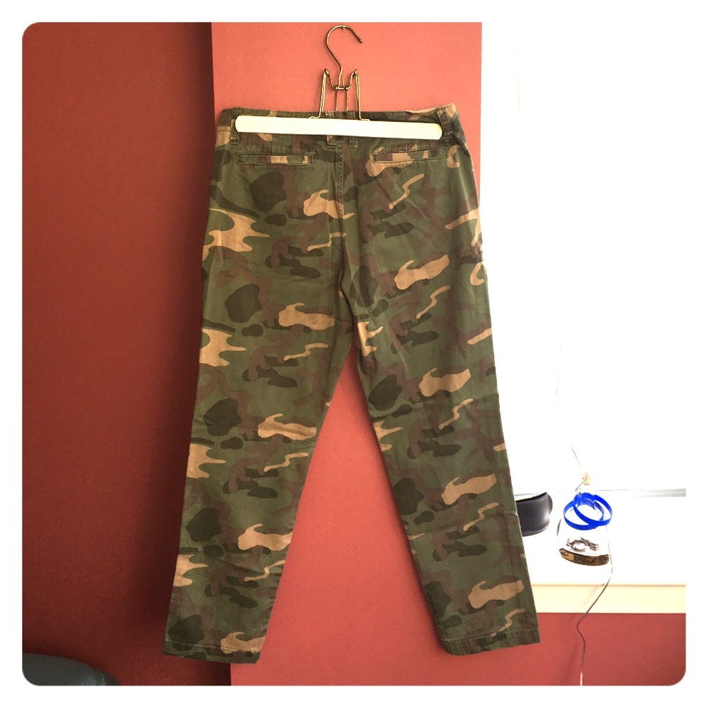 Cropped Rivington Trousers in Camo - Picture 2 of 2