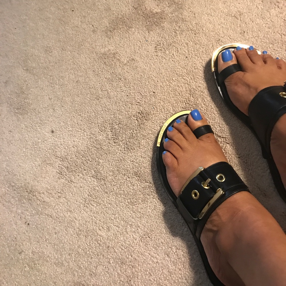 Michael kors  sandals very good condition