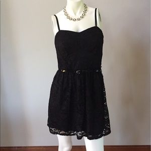 New with tags LITTLE BLACK LACEY dress strapless