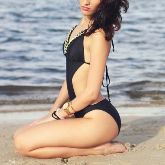 One piece✨ - Picture 2 of 4