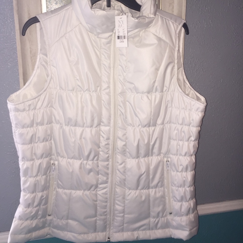 New York & Company Puffy Vest