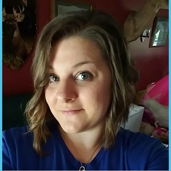 Meet your Posher, Amanda - Picture 1 of 1