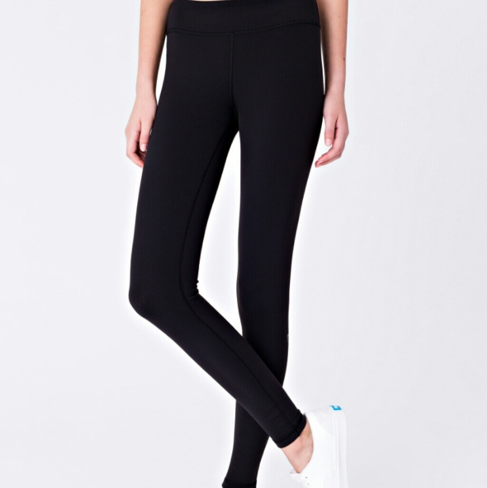 Ivivia legging offers