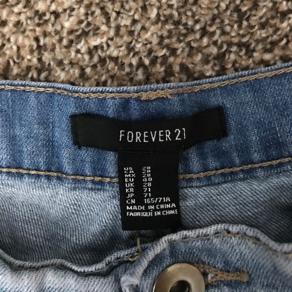 Forever 21 jean shorts - Picture 2 of 3