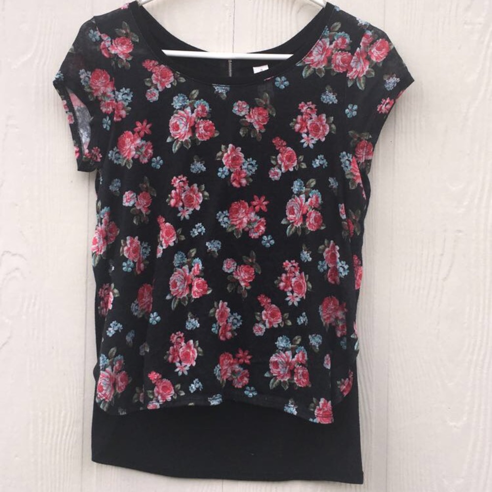 short sleeve shirt