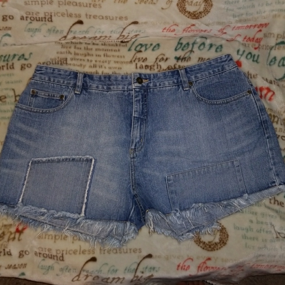 🌻 Newport News Jean Shorts