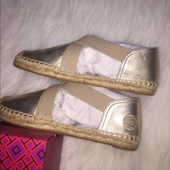 New Tory Burch gold espadrilles - Picture 4 of 6