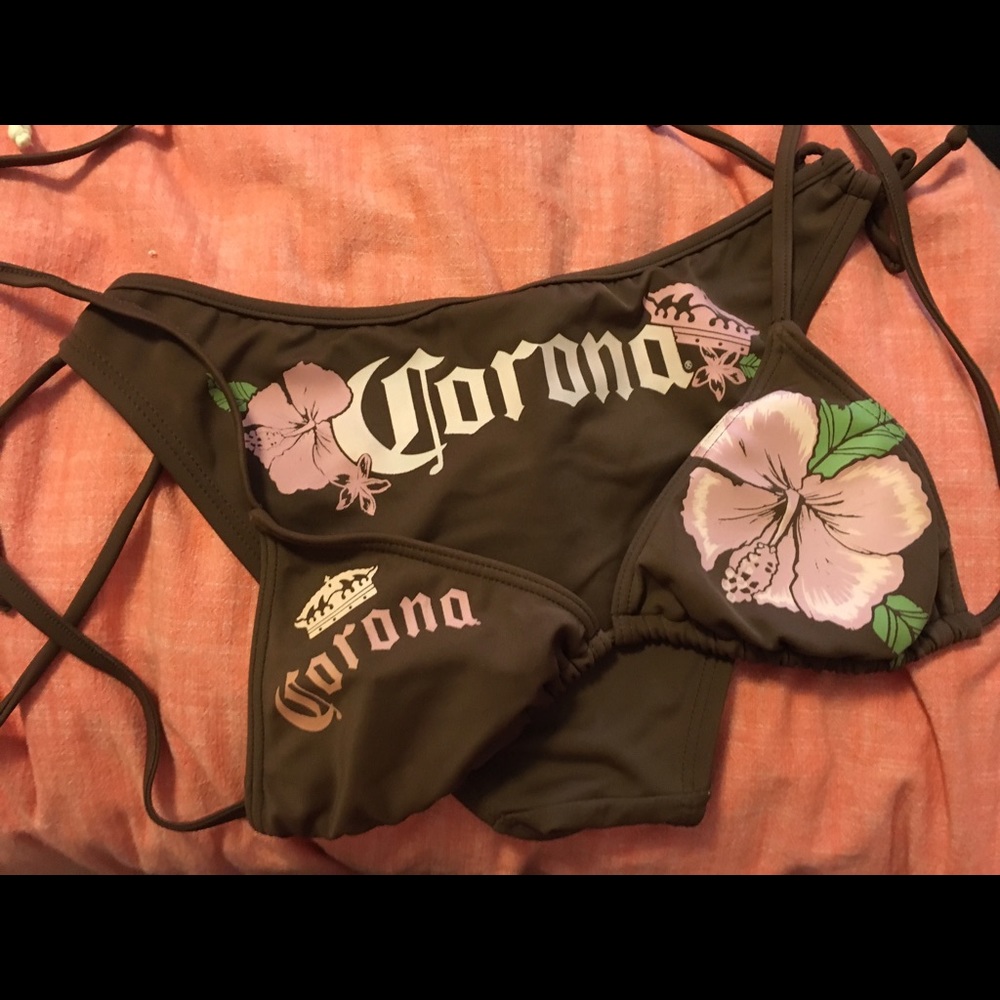 Corona bikini