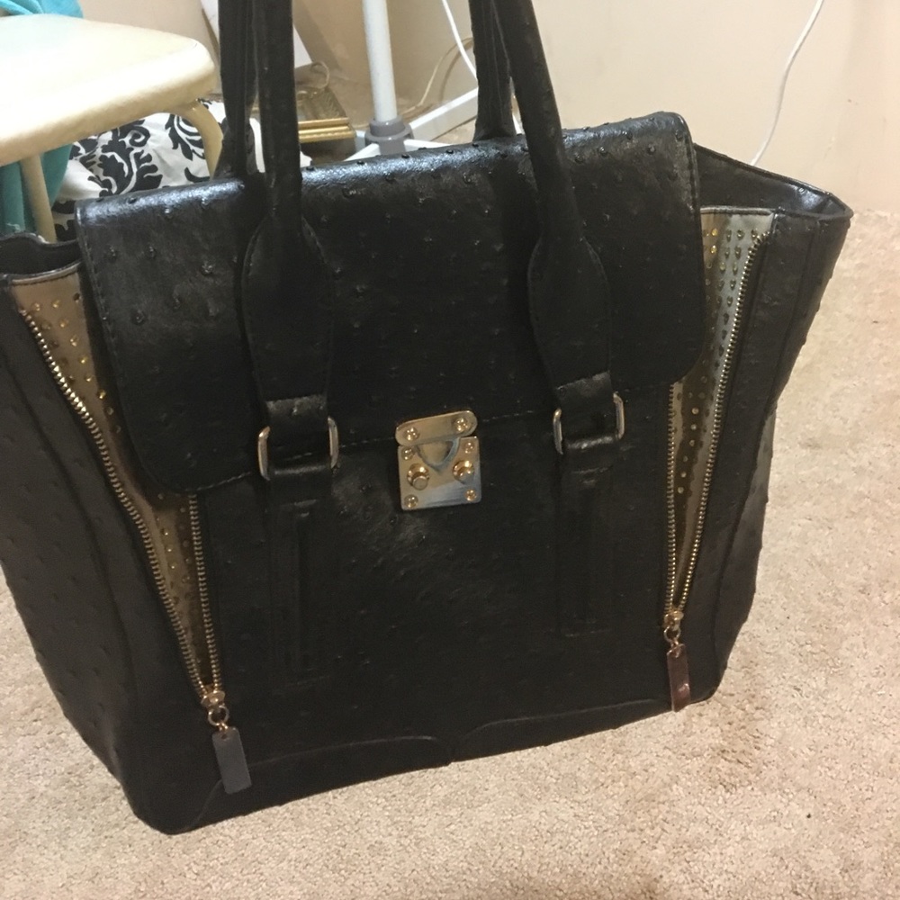 Black Purse
