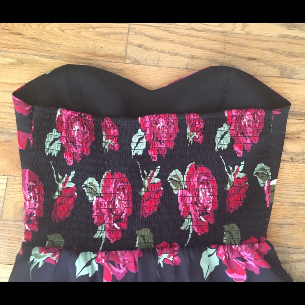 Fun BCBG floral strapless sweetheart date dress - Picture 3 of 4