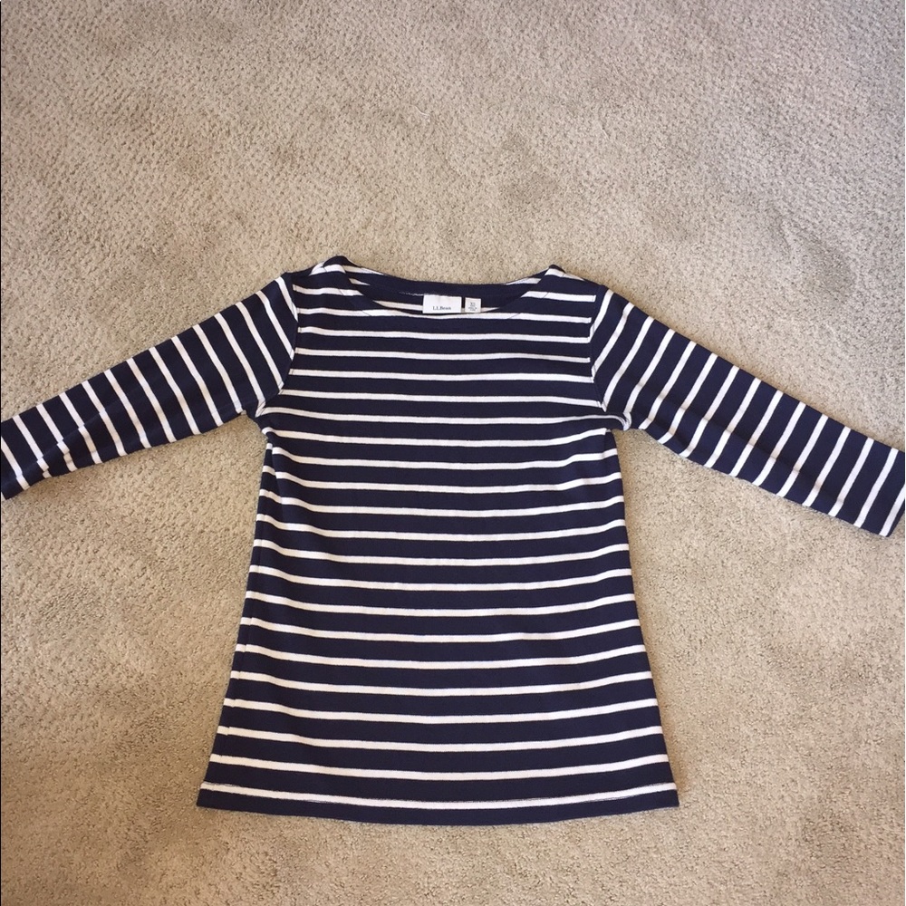 LL Bean size XS knit top