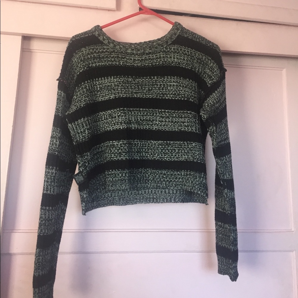 Cropped black and grey striped sweater :)