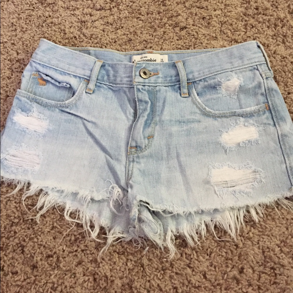 Light wash Abercrombie shorts