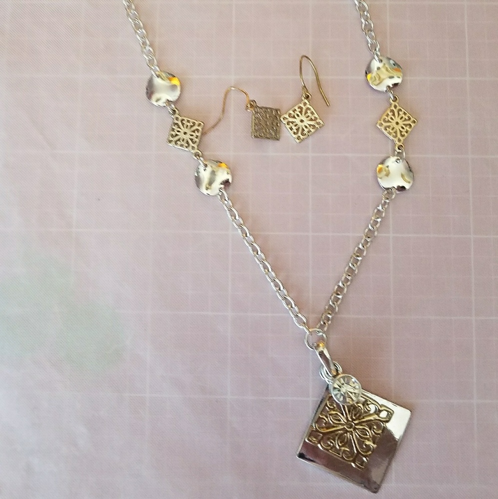 New necklace set