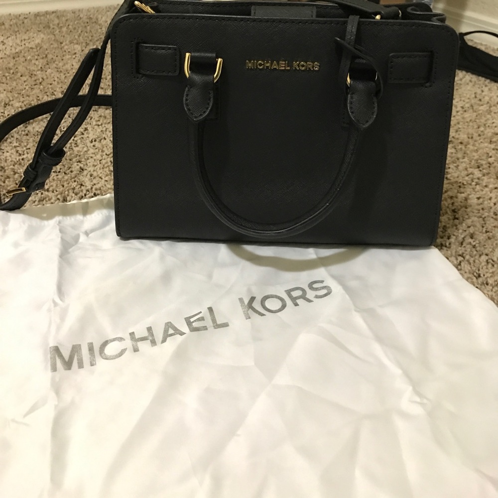 Black Michael Kors Small Crossbody Purse
