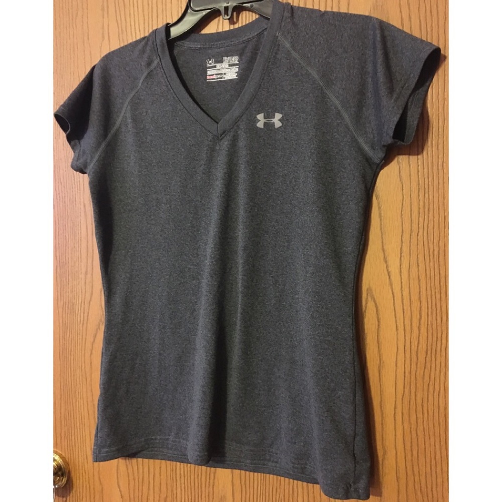 Semi-Fitted Under Armour T-shirt