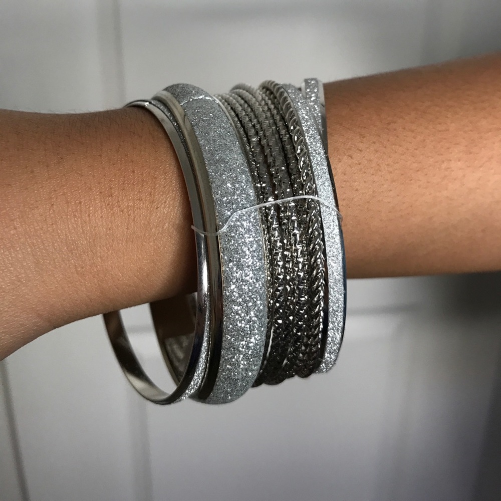 ‼️ LAST CHANCE ‼️ NWT Silver Bangles, Set of 11