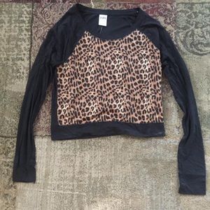 Long sleeve crop top