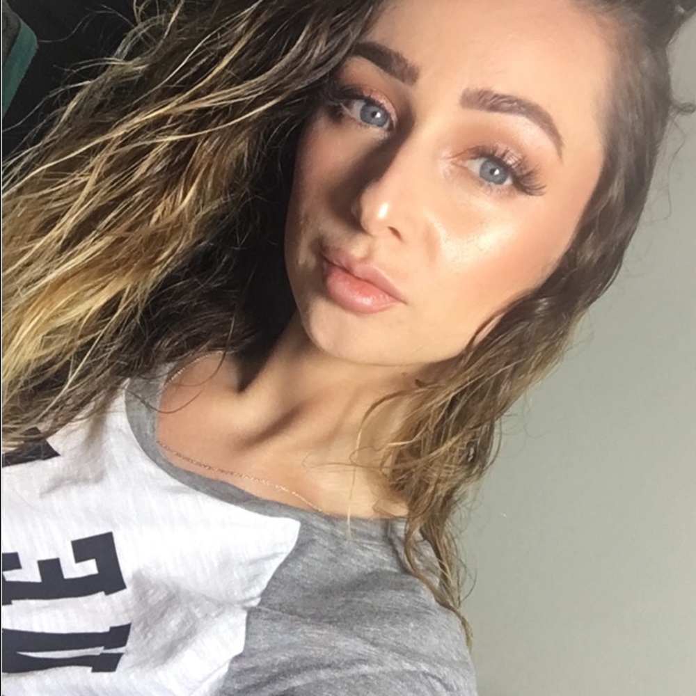 Meet your Posher, Ashleigh