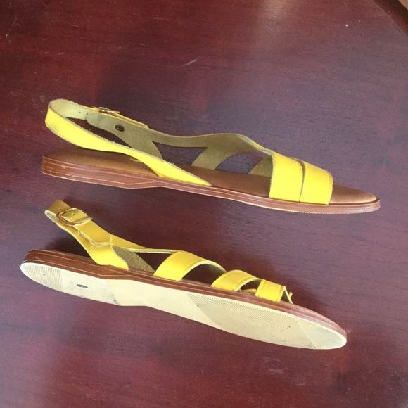 🥾2 for $15 🥾Premiere Collection Sandal. - Picture 3 of 8