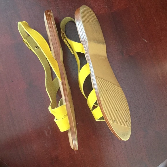 🥾2 for $15 🥾Premiere Collection Sandal. - Picture 4 of 8